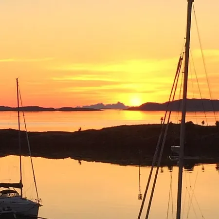 ゲストハウス Rorbu Kjerringøy